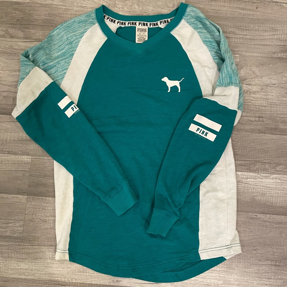 PINK v-neck lightweight sweatshirt